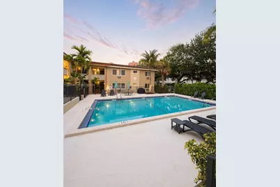 125 Edgewater Dr #9, Coral Gables, FL 33133 - Photo 1