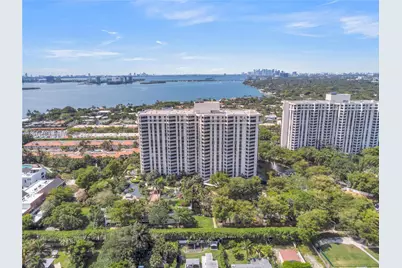 1000 Quayside Ter #703, Miami, FL 33138 - Photo 1
