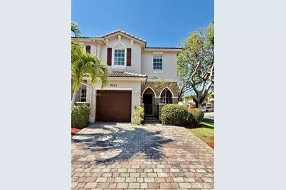 9261 SW 220th Ter, Cutler Bay, FL 33190 - Photo 1