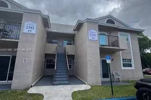 2391 NW 96th Terrace, Pembroke Pines, FL 33024 - Photo 1