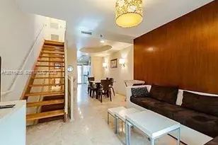 208 Washington Ave, Miami Beach, FL 33139 - Photo 1