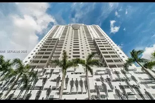 185 SE 14th Terrace, Miami, FL 33131 - Photo 1