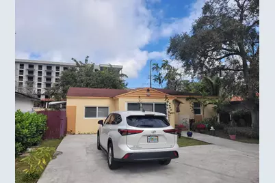 2385 NE 185th St #1, Miami, FL 33180 - Photo 1