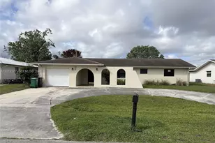 440 SE Skipper Ln, Port Saint Lucie, FL 34983 - Photo 1