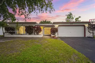 920 NW 92nd Ave, Pembroke Pines, FL 33024 - Photo 1