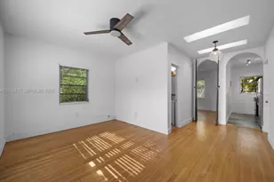 1612 Michigan Ave, Miami Beach, FL 33139 - Photo 1