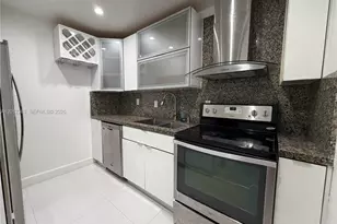 468 NE 206th Ln, Miami, FL 33179 - Photo 1