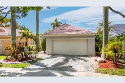 4421 Dogwood Cir, Weston, FL 33331 - Photo 1