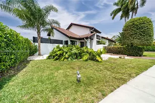 330 SW 133rd Pl, Miami, FL 33184 - Photo 1