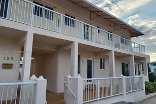 320 New York St, Hollywood, FL 33019 - Photo 1