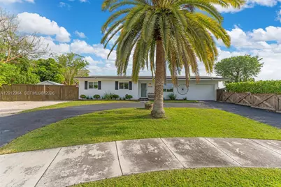 16340 SW 276th Ter, Homestead, FL 33031 - Photo 1