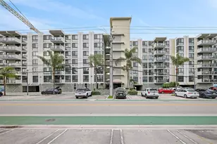 9800 W Bay Harbor Dr, Bay Harbor Islands, FL 33154 - Photo 1