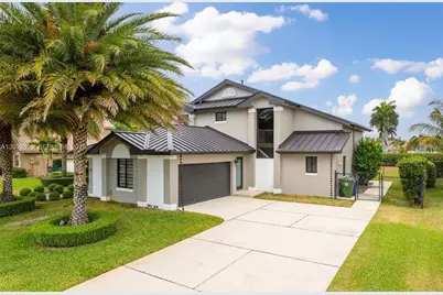 19811 NW 8th St, Pembroke Pines, FL 33029 - Photo 1