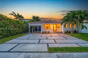 365 SW 31st Rd, Miami, FL 33129 - Photo 1