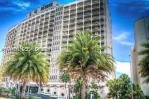 5401 Collins Ave, Miami Beach, FL 33140 - Photo 1