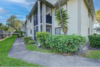 20680 NE 4th Ct #204, Miami, FL 33179 - Photo 1
