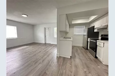 3660 NE 11th Ave #5, Oakland Park, FL 33334 - Photo 1