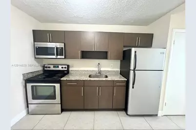 685 NE 85th St #6, Miami, FL 33138 - Photo 1