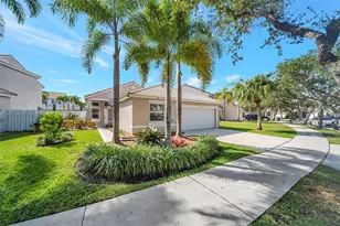 941 Briar Ridge Rd, Weston, FL 33327 - Photo 1