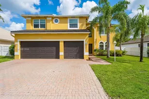 13845 NW 14th St, Pembroke Pines, FL 33028 - Photo 1
