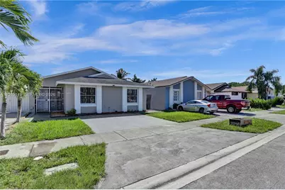 11854 SW 210th St #x, Miami, FL 33177 - Photo 1