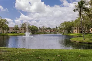 400 Palm Cir W, Pembroke Pines, FL 33025 - Photo 1