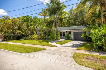 340 NE 129th St, North Miami, FL 33161 - Photo 1