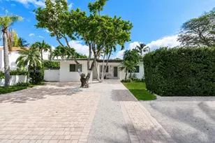 301 Hampton Ln, Key Biscayne, FL 33149 - Photo 1