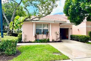 2450 S Coral Trace Cir, Delray Beach, FL 33445 - Photo 1