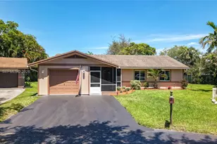 2176 Nova Village Dr, Davie, FL 33317 - Photo 1