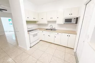 825 S 20th Ave, Hollywood, FL 33020 - Photo 1