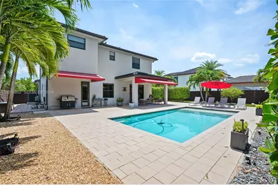 8915 NW 161st Ter, Miami Lakes, FL 33018 - Photo 1