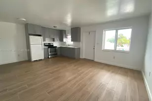 7011 Pembroke Rd, Pembroke Pines, FL 33023 - Photo 1