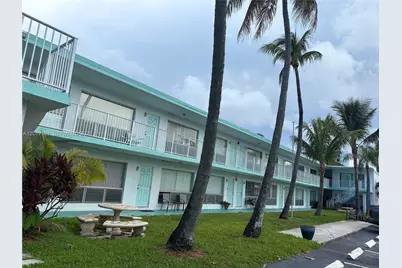 3212 NE 7th Pl #10, Pompano Beach, FL 33062 - Photo 1