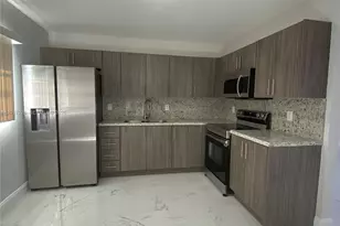852 NW 8th St, Hallandale Beach, FL 33009 - Photo 1