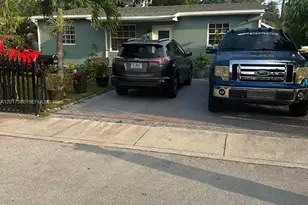 1560 NE 154th St, North Miami Beach, FL 33162 - Photo 1