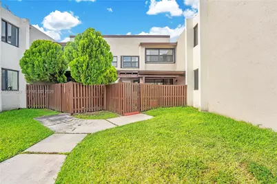 10296 NW 9th St Cir #103, Miami, FL 33172 - Photo 1