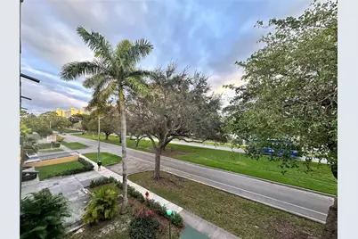 1975 NE 135th St #3N, North Miami, FL 33181 - Photo 1