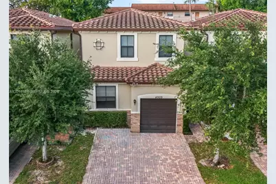 4909 NW 59th St, Tamarac, FL 33319 - Photo 1
