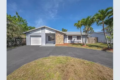1027 SW 49th Ter, Margate, FL 33068 - Photo 1