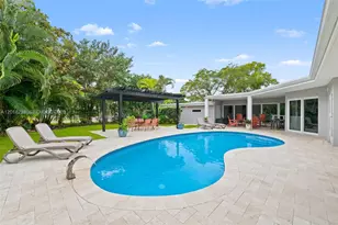2711 Mayan Dr, Fort Lauderdale, FL 33316 - Photo 1