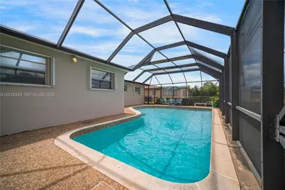 810 NW 78th Ave, Pembroke Pines, FL 33024 - Photo 1