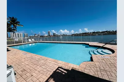 946 Bay Dr #4, Miami Beach, FL 33141 - Photo 1