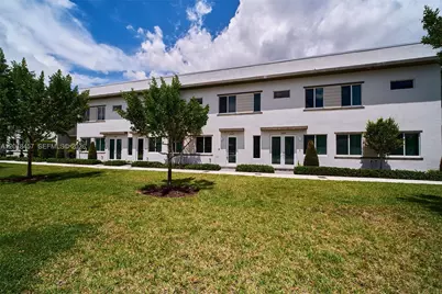 10447 NW 66th St, Doral, FL 33178 - Photo 1