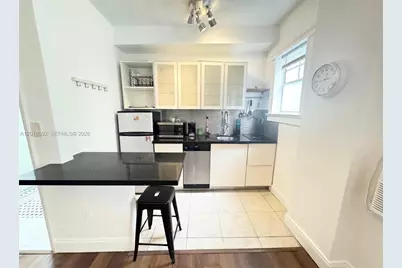 1611 Michigan Ave #4, Miami Beach, FL 33139 - Photo 1