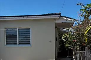 831 SW 11th St, Miami, FL 33129 - Photo 1