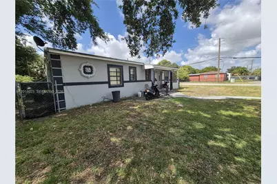 290 NW 191st St, Miami Gardens, FL 33169 - Photo 1