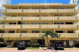 2924 Collins Ave, Miami Beach, FL 33140 - Photo 1