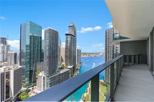 77 SE 5, Miami, FL 33131 - Photo 1