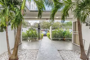 6905 Rue Vendome, Miami Beach, FL 33141 - Photo 1